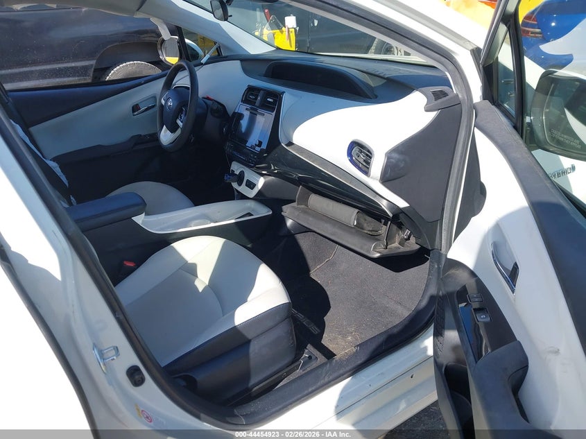 2016 Toyota Prius Three Touring