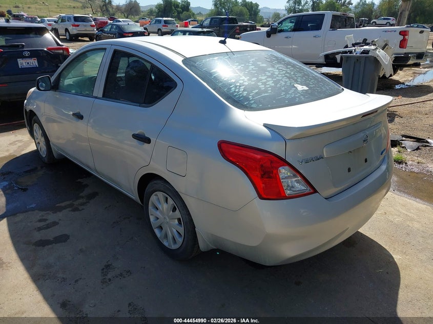 2014 Nissan Versa 1.6 S+