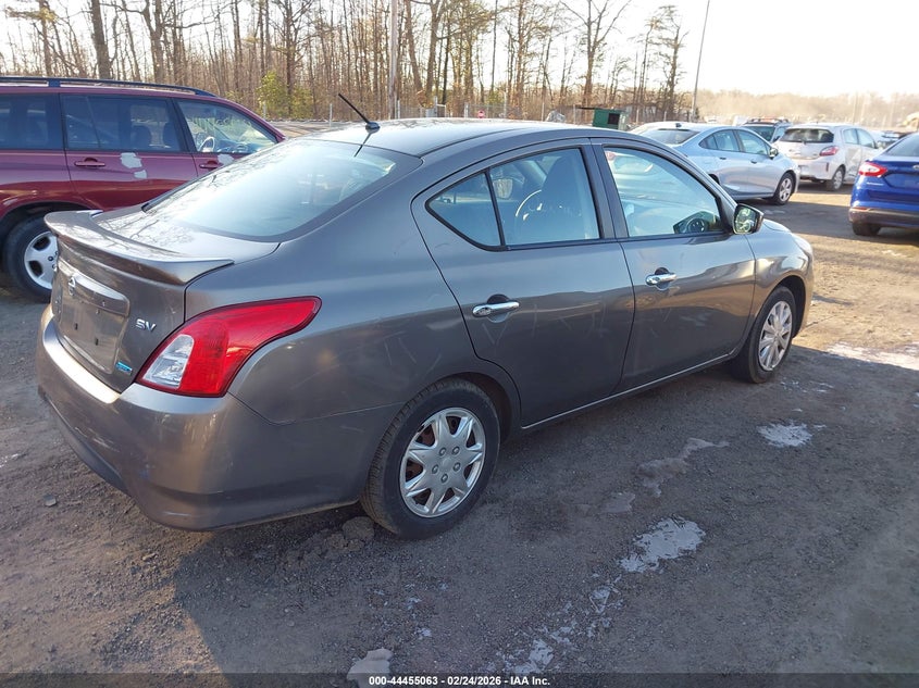 2015 Nissan Versa 1.6 Sv