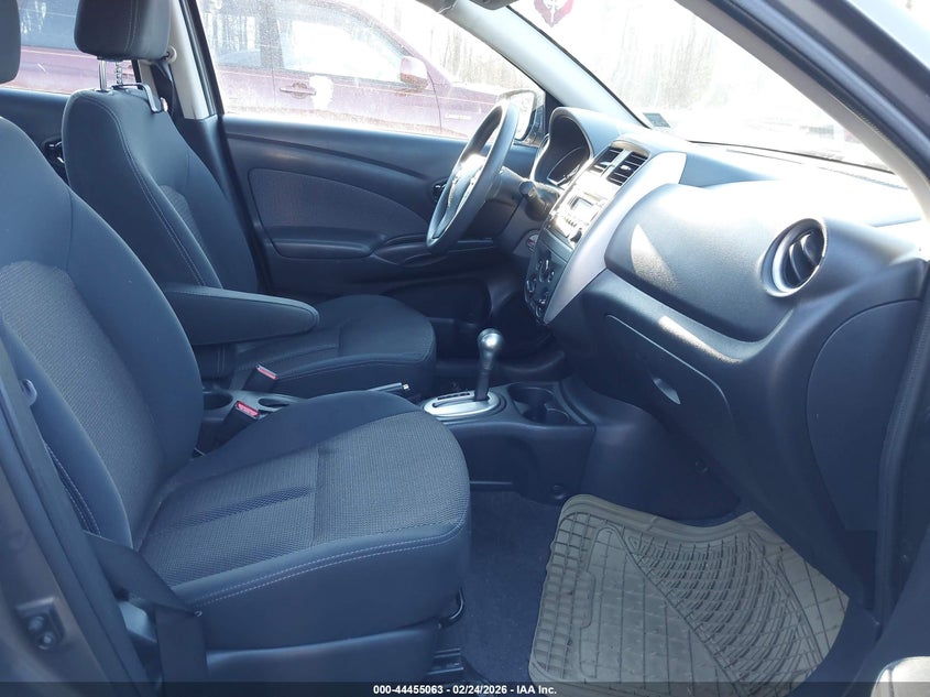 2015 Nissan Versa 1.6 Sv