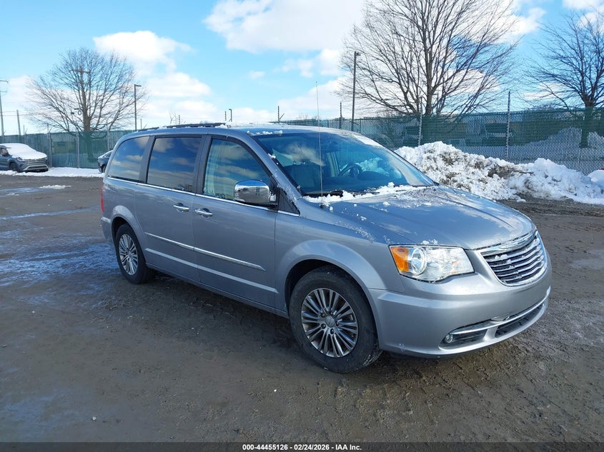 2013 Chrysler Town & Country Touring-L