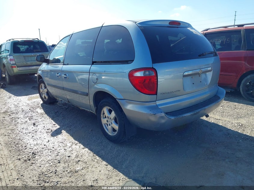 2005 Chrysler Town & Country