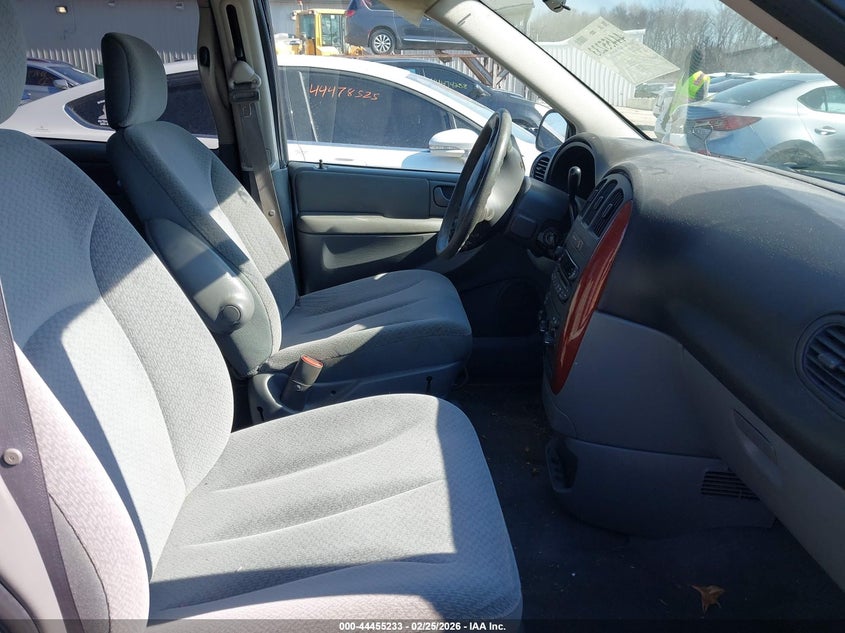 2005 Chrysler Town & Country