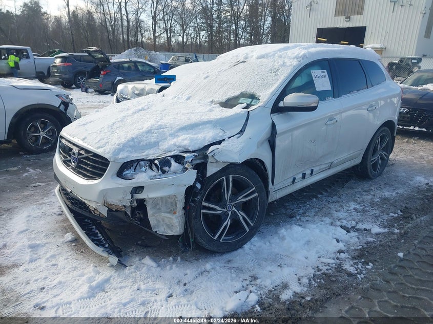 2017 Volvo Xc60 T6 R-Design