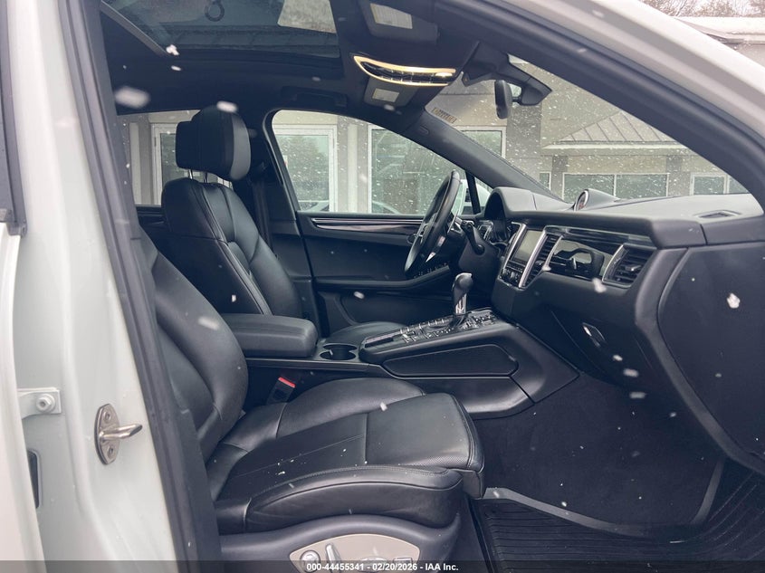 2015 Porsche Macan S