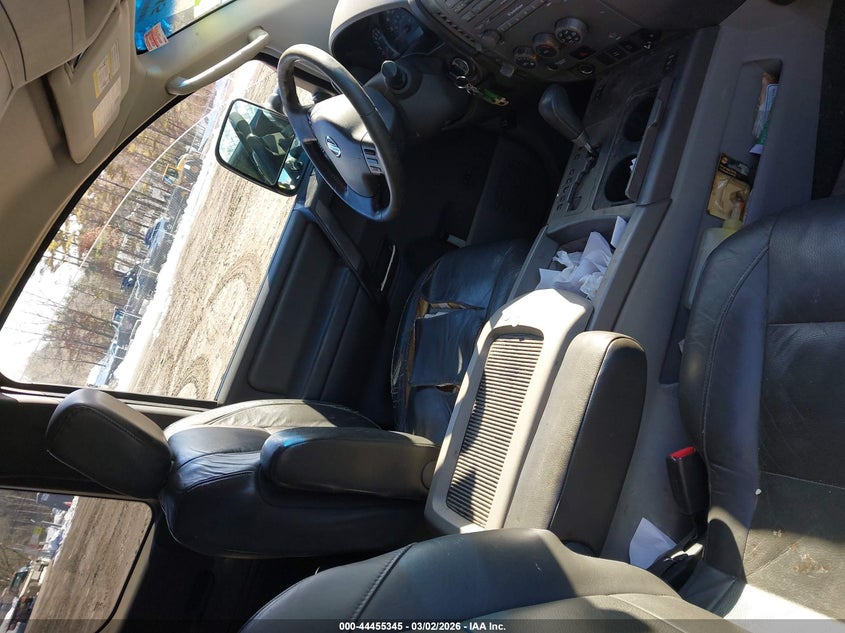 2004 Nissan Titan Le