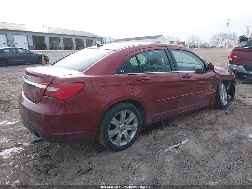 2013 Chrysler 200 Touring