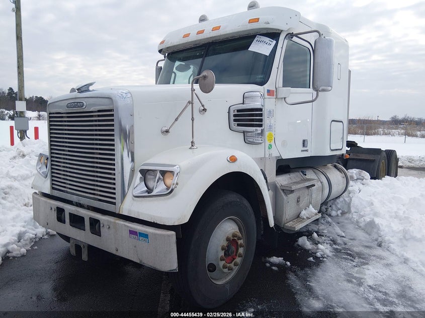 2013 Freightliner 122Sd