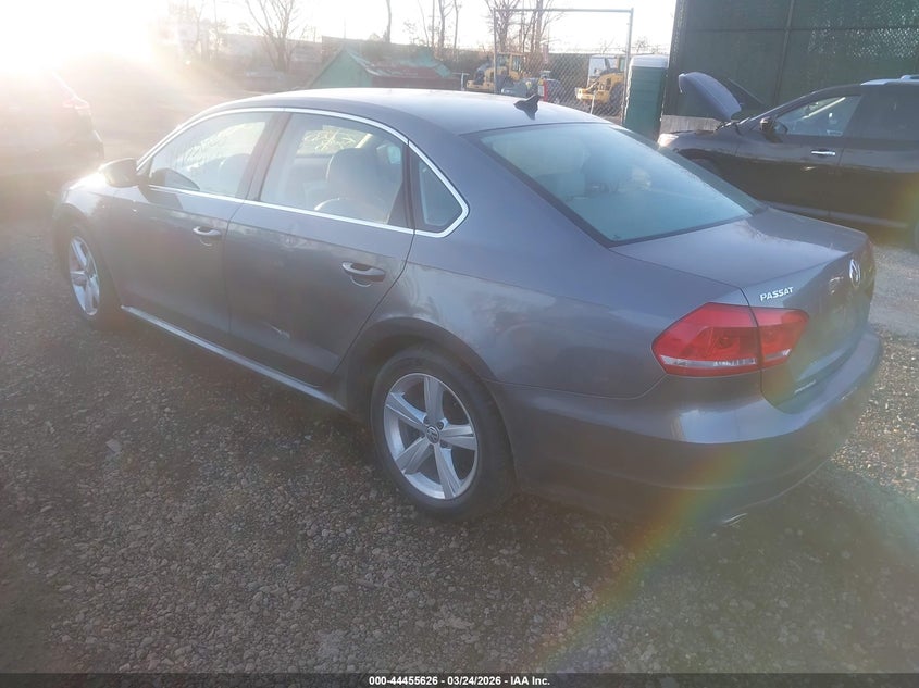 2012 Volkswagen Passat 2.5L Se