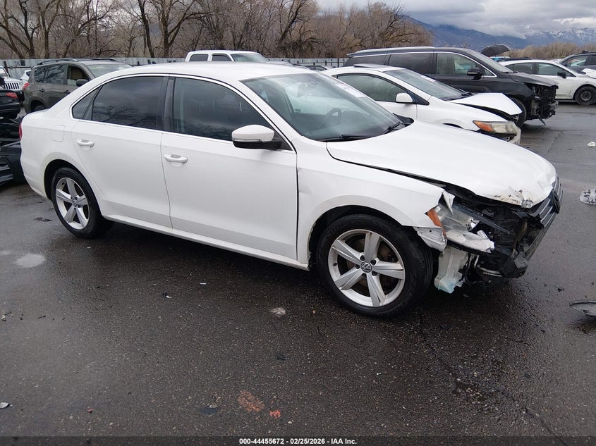 2014 Volkswagen Passat 2.5L Se