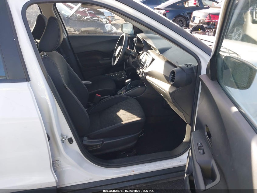 2022 Nissan Kicks S Xtronic Cvt