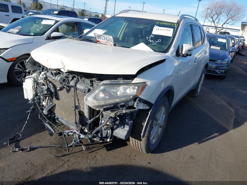 2016 Nissan Rogue Sv