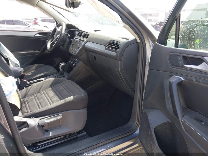 2024 Volkswagen Tiguan 2.0T S