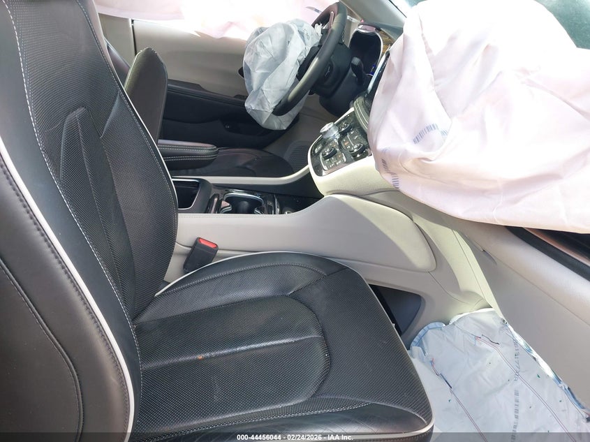 2023 Chrysler Pacifica Hybrid Limited