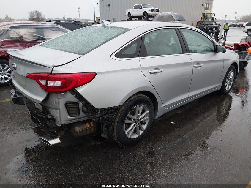 VIN 5NPE24AFXHH489158 2017 HYUNDAI SONATA
