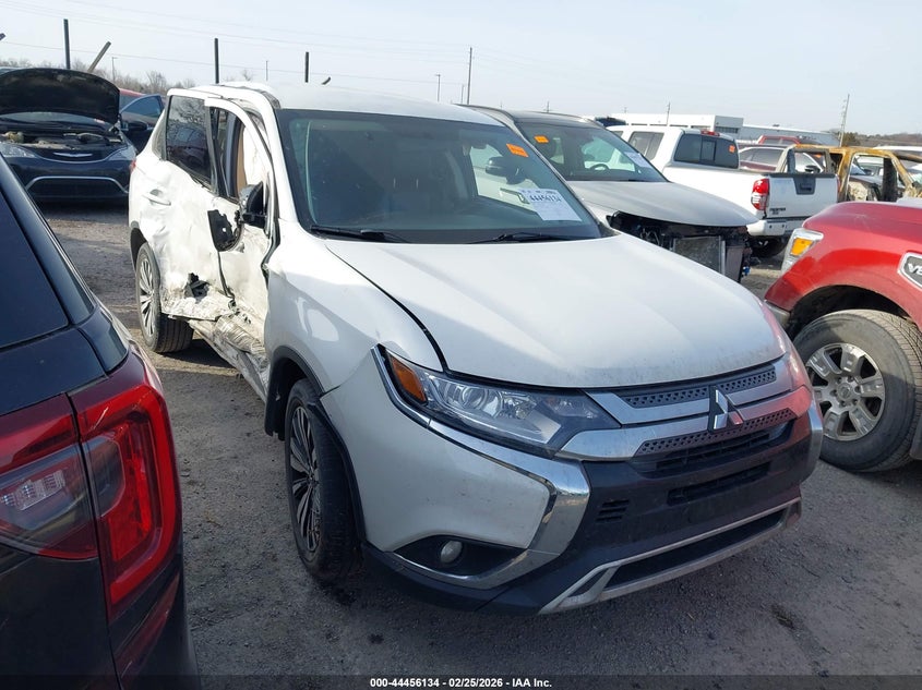 2019 MITSUBISHI OUTLANDER SE