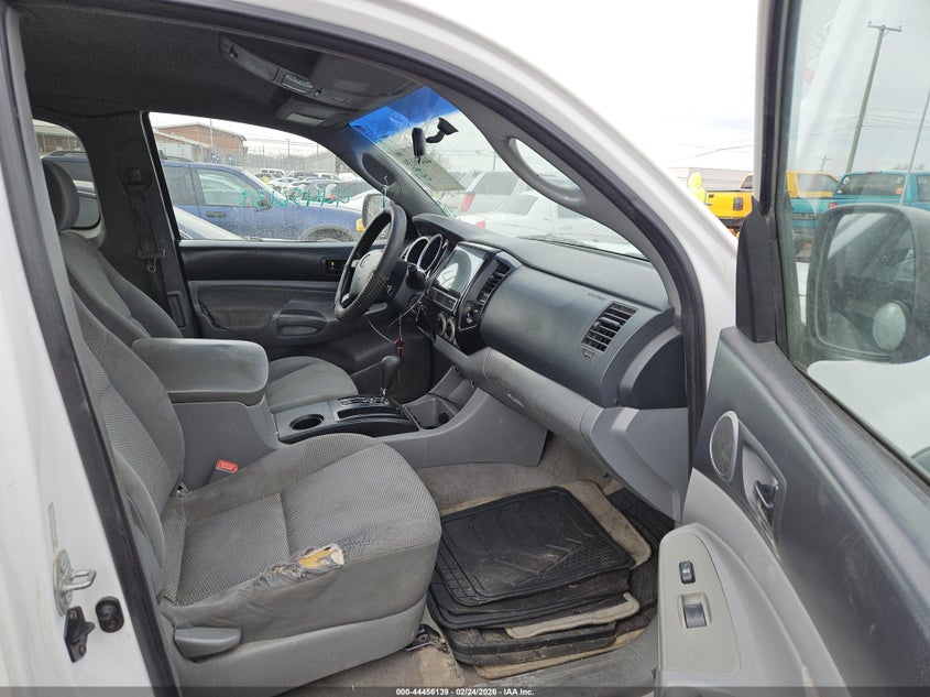 2005 Toyota Tacoma Base V6