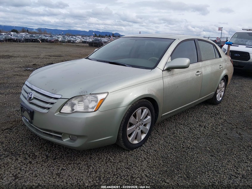 2005 Toyota Avalon Xls