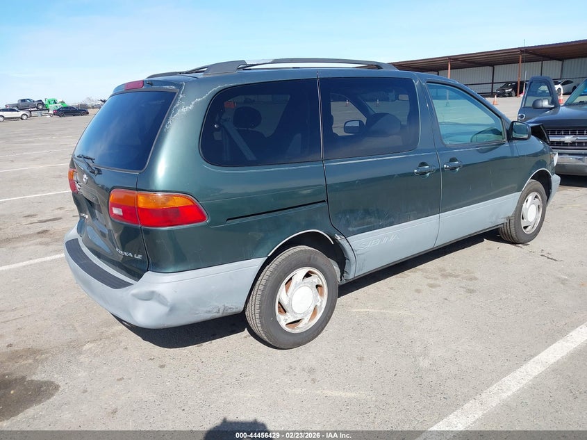 2000 Toyota Sienna Le
