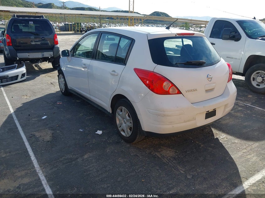 2011 Nissan Versa 1.8S