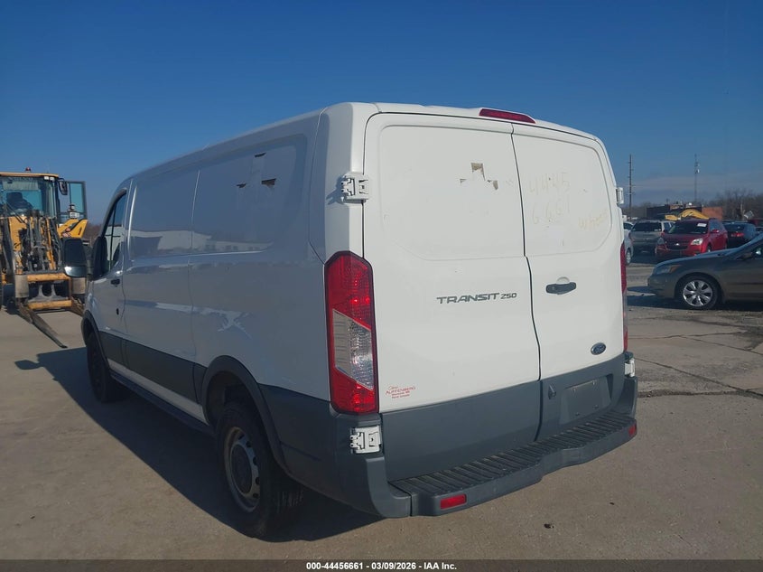 VIN 1FTYR1ZM3JKA09785 2018 FORD TRANSIT-250