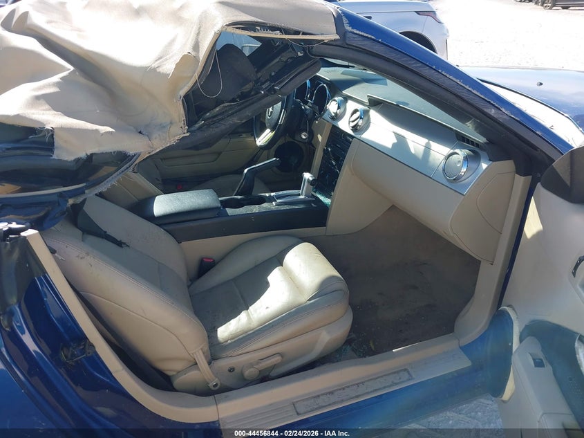 2006 Ford Mustang V6