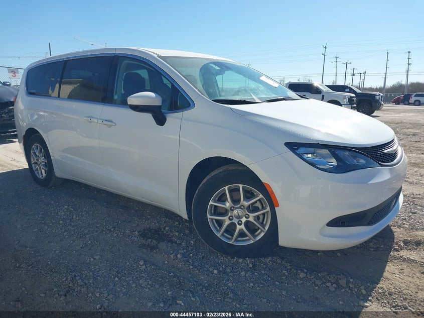 2023 Chrysler Voyager Lx