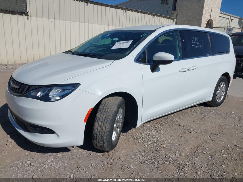 2023 Chrysler Voyager Lx