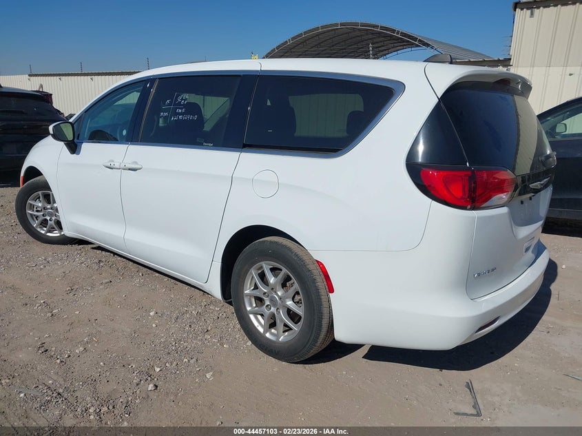 2023 Chrysler Voyager Lx