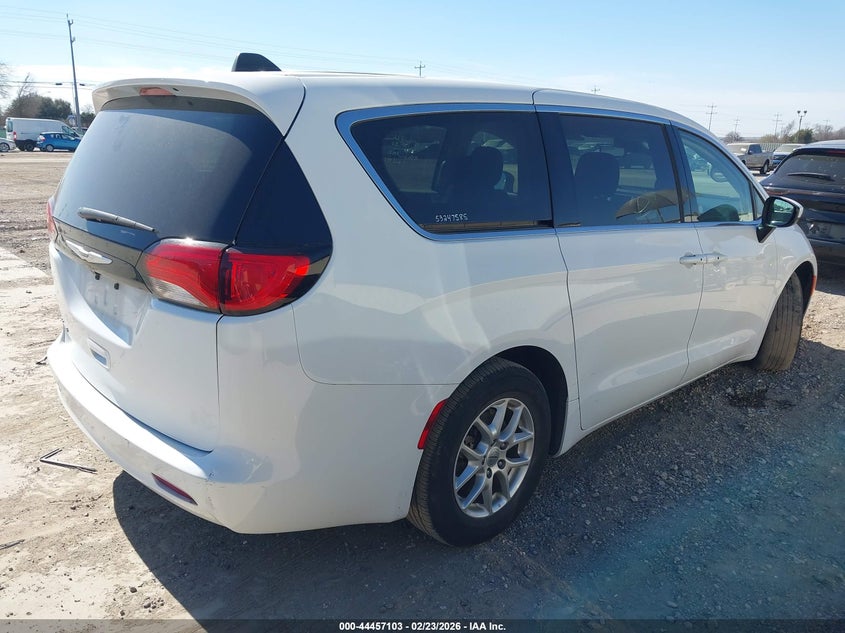 2023 Chrysler Voyager Lx