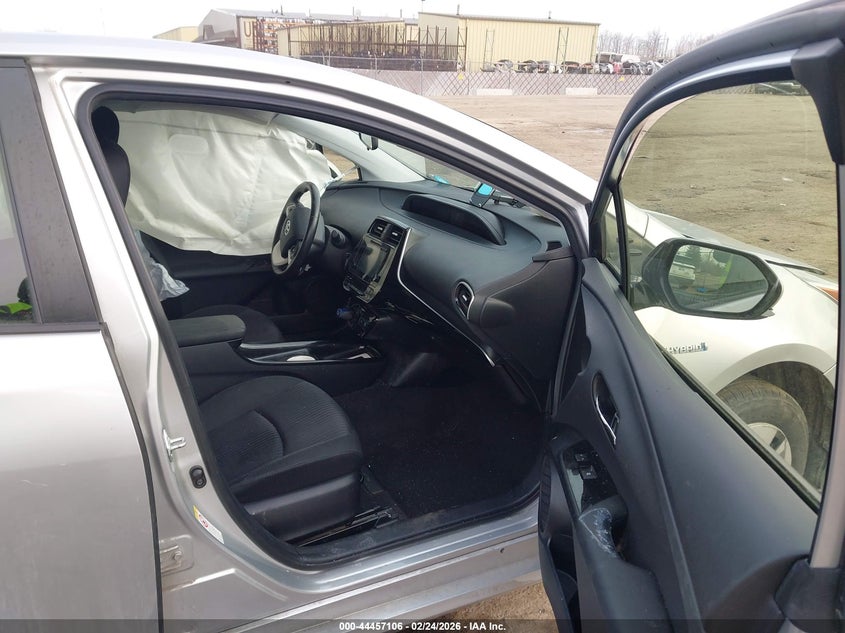 2016 Toyota Prius Three