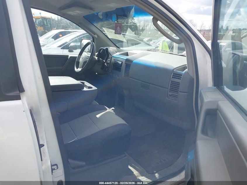 2005 Nissan Titan Xe