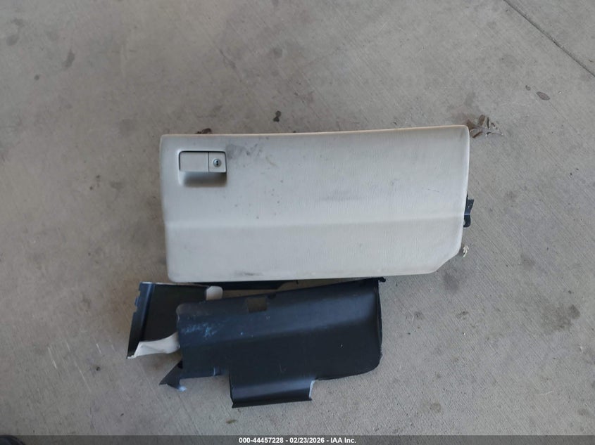 1998 Lexus Ls 400 VIN: JT8BH28F0W0128266 Lot: 44457228