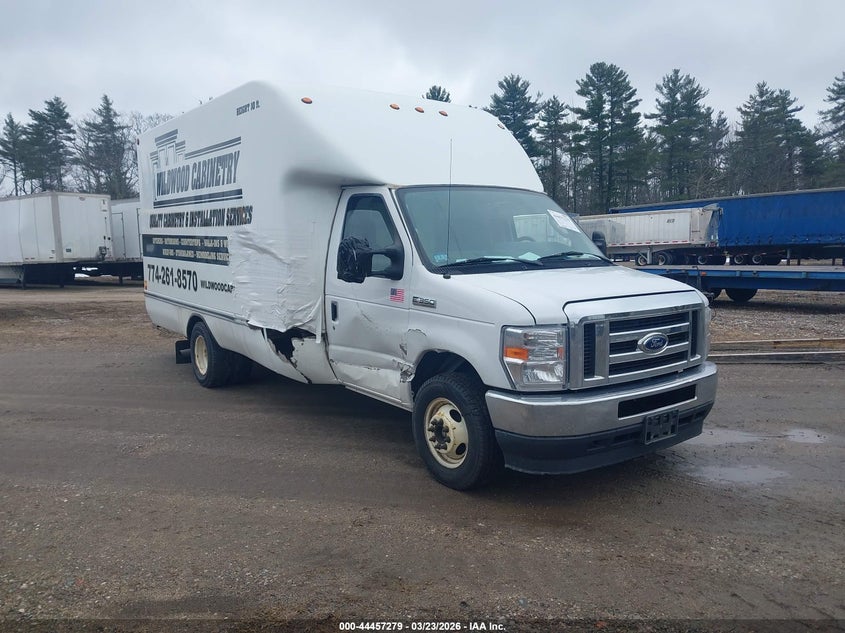 2021 Ford E-350 Cutaway