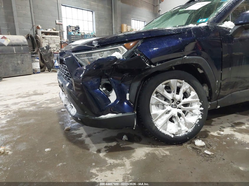 VIN JTMA1RFV9KD042977 2019 TOYOTA RAV4 XLE PREMIUM