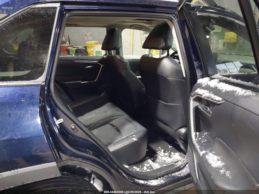 VIN JTMA1RFV9KD042977 2019 TOYOTA RAV4 XLE PREMIUM
