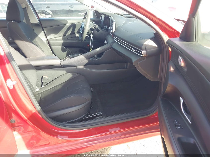 VIN 5NPLM4AG4NH076545 2022 HYUNDAI ELANTRA SEL