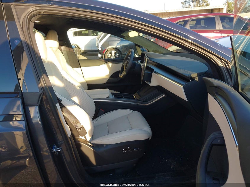 2024 Tesla Model X Plaid Tri Motor All-Wheel Drive