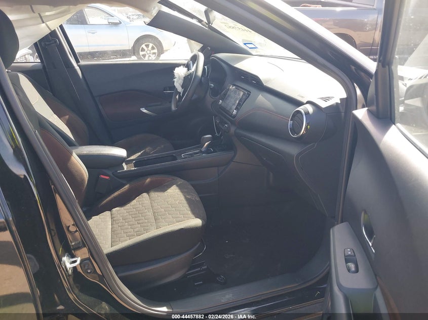 2024 Nissan Kicks Sr Xtronic Cvt