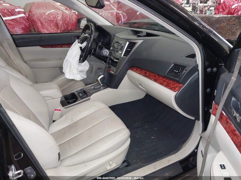 2011 SUBARU OUTBACK auction photo 5