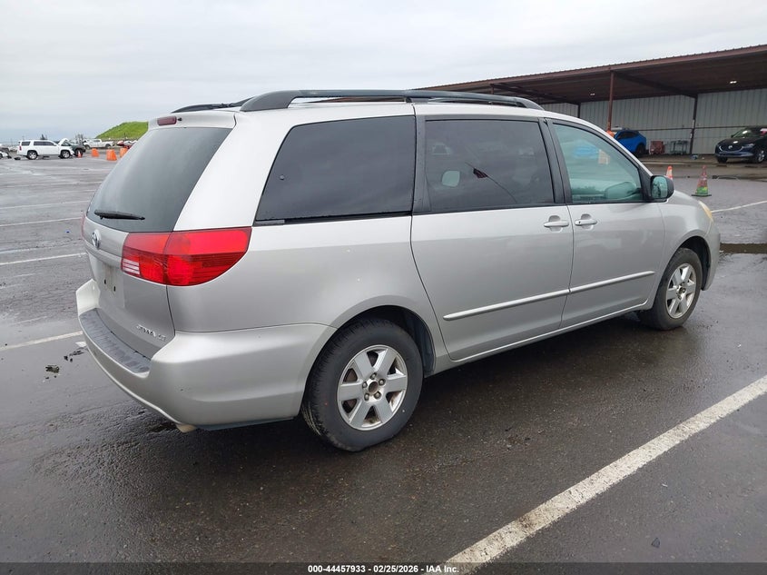 2004 Toyota Sienna Le