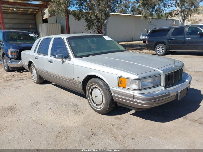 1990 Lincoln Town Car Signature