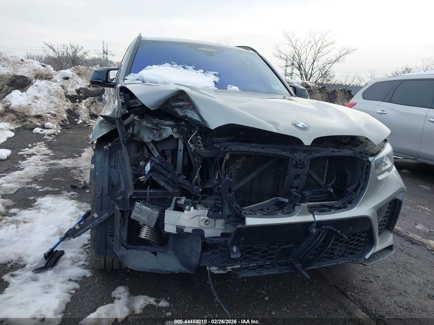 2022 BMW X5 M VIN: 5YMJU0C00N9J68073 Lot: 44458010