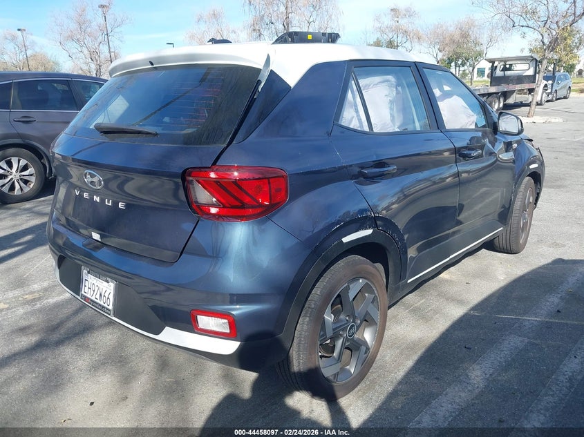 2026 Hyundai Venue Sel W/Two-Tone Roof