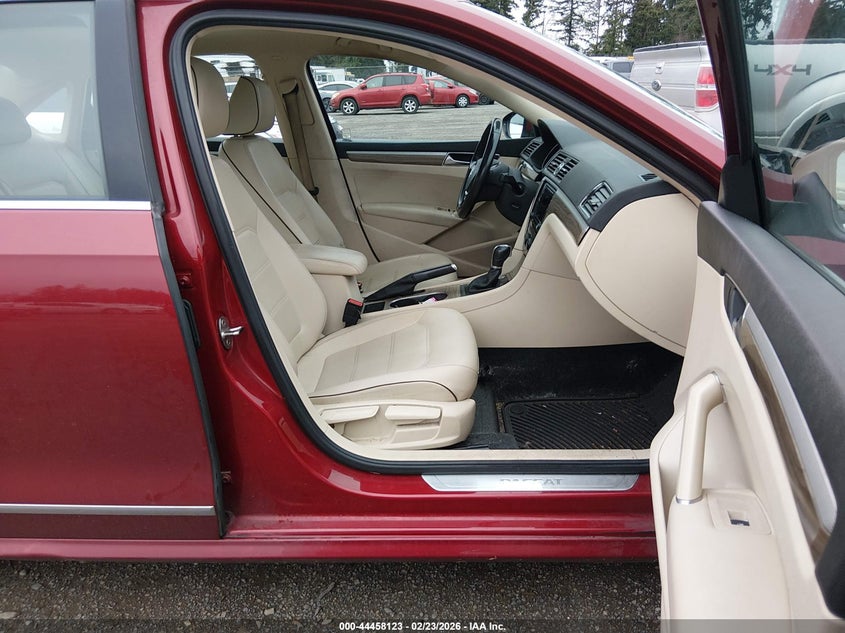 2016 Volkswagen Passat 1.8T Se