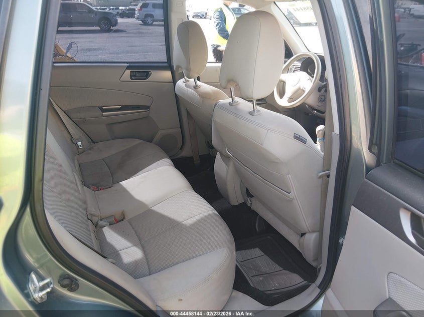 JF2SHABC2CG442466 2012 Subaru Forester 2.5 2.5X green