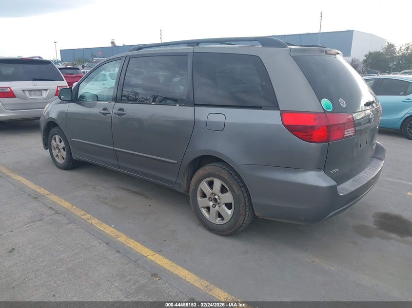 2005 Toyota Sienna Le