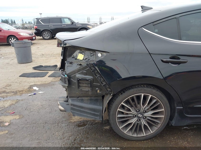 VIN KMHD04LB6HU335284 2017 HYUNDAI ELANTRA SPORT