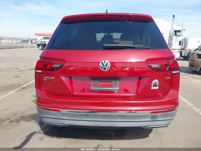 2018 Volkswagen Tiguan 2.0T Se/2.0T Sel VIN: 3VV3B7AX1JM031446 Lot: 44458417