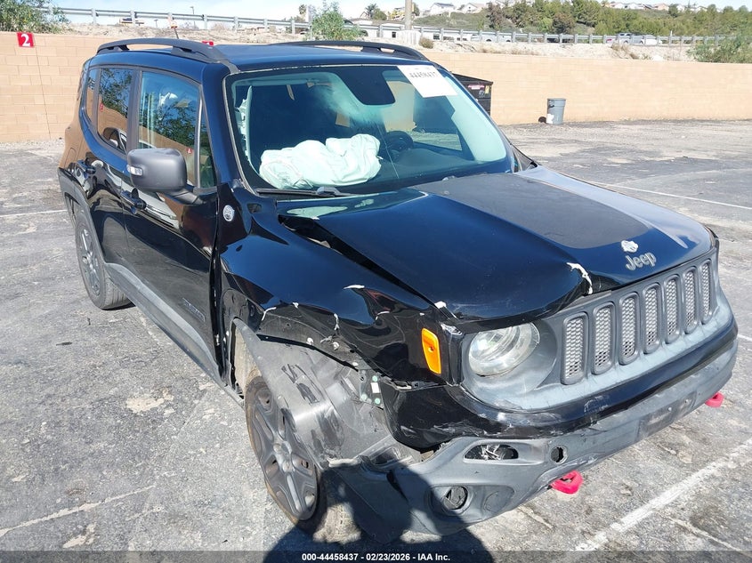 2017 Jeep Renegade Deserthawk 4X4